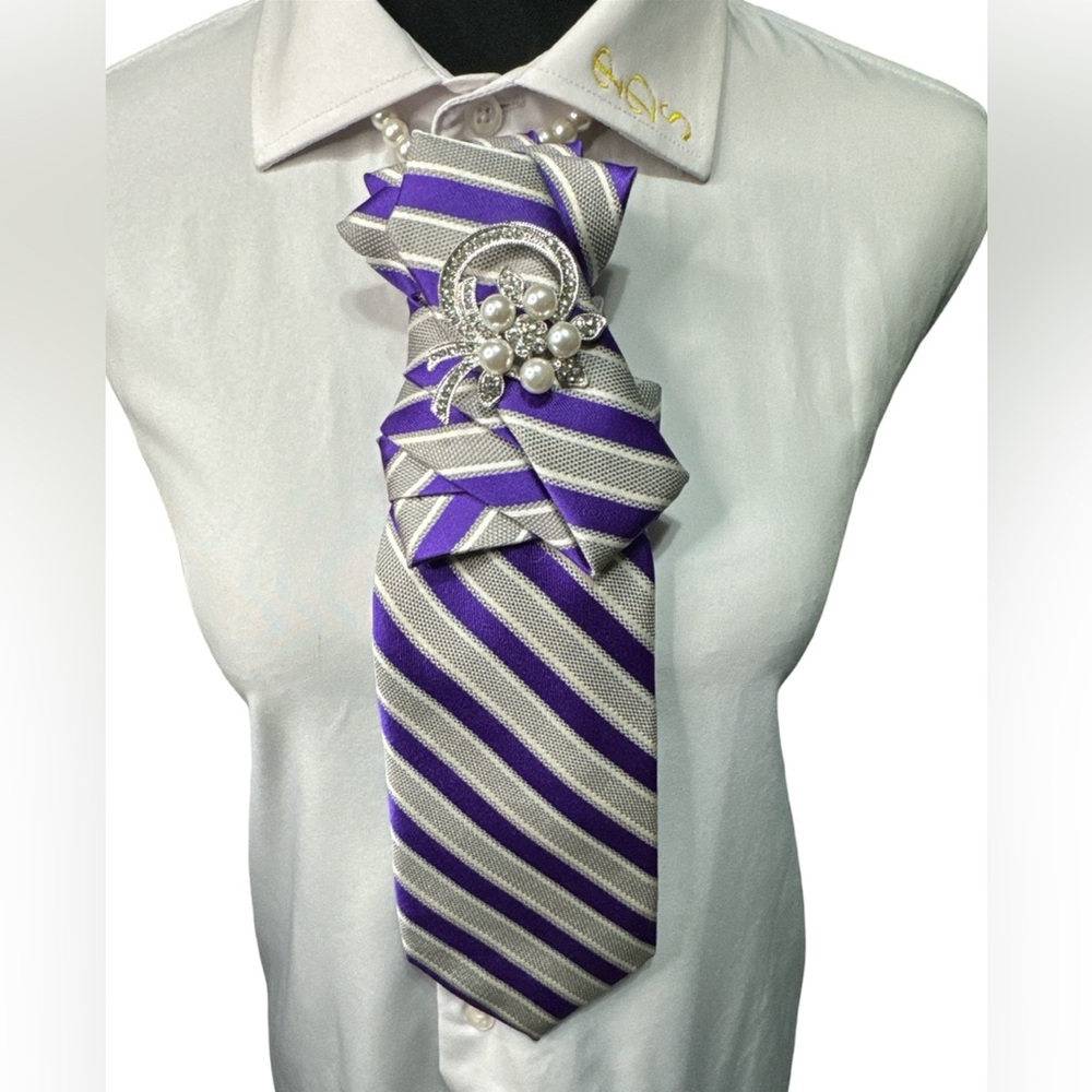 Elegant Purple and Silver Striped Necktie featuring Silver Flower Brooch